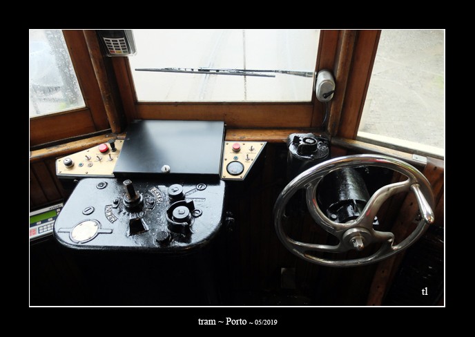 dans le tram à Porto