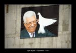 Mahmoud Abbas et une colombe de la paix.