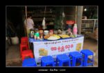 restaurant de rue à Kin Pun au Myanmar (Birmanie) - thierry llopis photographies (www.thierryllopis.fr)