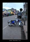 une petite moto à Nuwara Elyia - thierry llopis photographies (www.thierryllopis.fr)