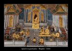 détail d'une tapisserie sur un des murs du grand palais à Bangkok - quelques photos de Thaïlande ~ thierry llopis photographies (www.thierryllopis.fr)